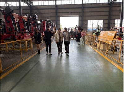 Foreign Customer Visit Report: Central Asian Delegation Visits Shenzhen Automotive Industry Association, Inspects Truck Cranes