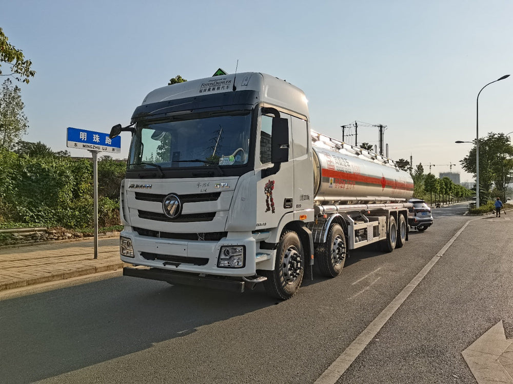 FOTON 8×4 30m³ Aluminum Alloy Fuel Tank Truck