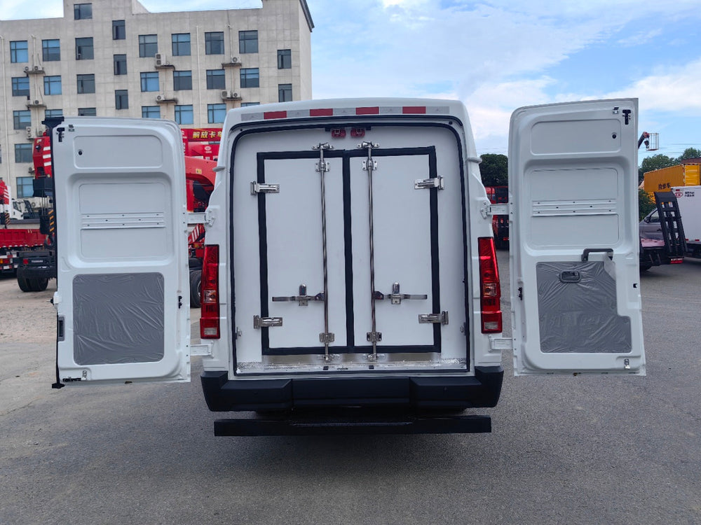 IVECO Long-base High Top Refrigerated Truck（New Model）