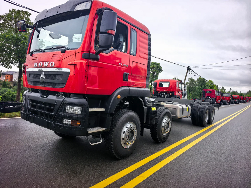 HOWO 8X4  25T  Knuckle Boom Crane