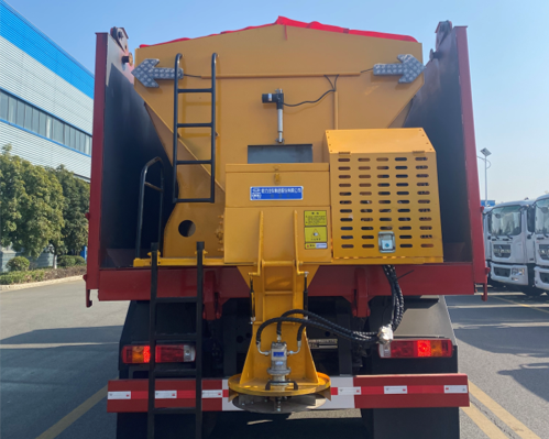 HOWO 12m³ 290HP Snow Removal Truck