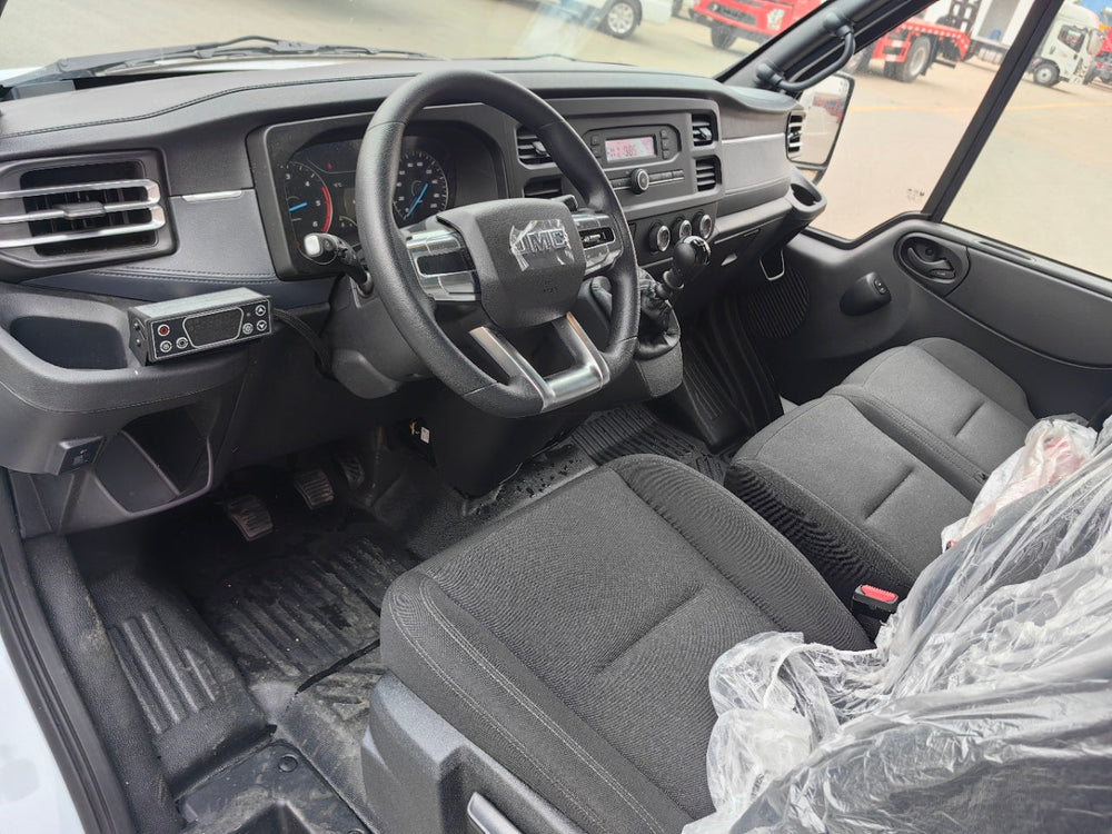 JMC Short-base Mid-high Top Refrigerated Truck