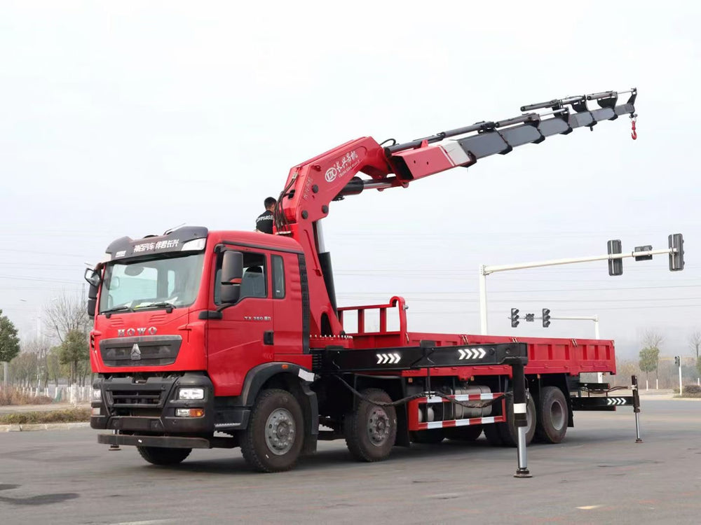 HOWO 8X4 45T Knuckle Boom Crane