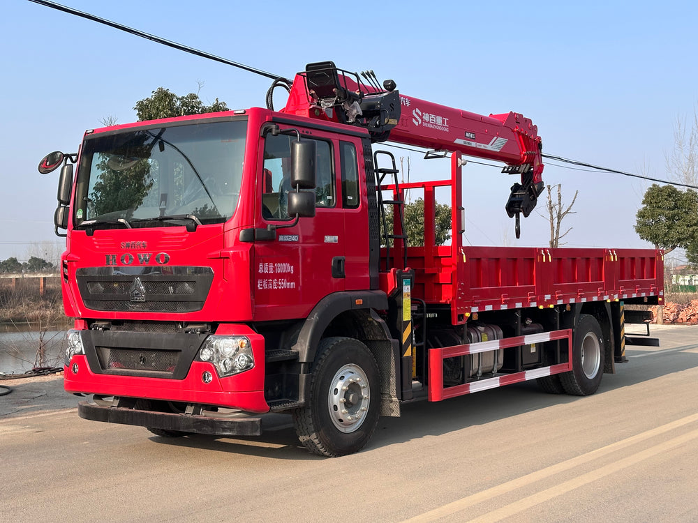 Howo 4×2 8T truck mounted crane