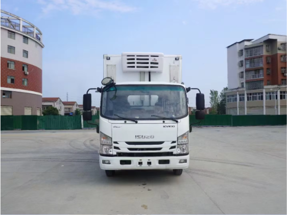 ISUZU Intelligent Live Chick Transport Refrigerated Truck