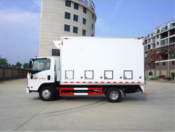 ISUZU Intelligent Live Chick Transport Refrigerated Truck