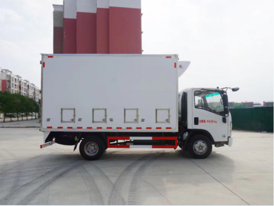 ISUZU Intelligent Live Chick Transport Refrigerated Truck