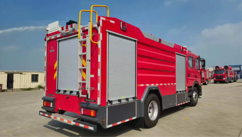 Dongfeng 4X2 10 cubic meter fire truck