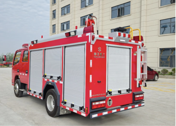 Dongfeng 4X2 2.5-ton forest fire truck