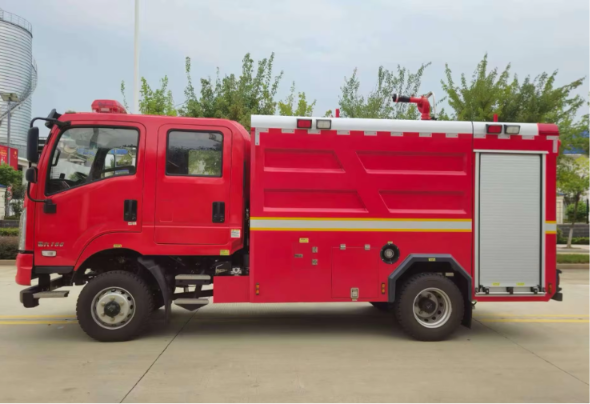Dongfeng 4X2 2.5-ton forest fire truck