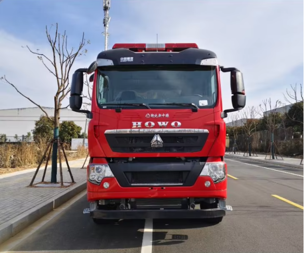 Sinotruk Howo 8X4 24000L Foam Fire Truck