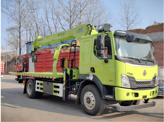 Dongfeng 4×2 8 Ton Wrecker Truck with Crane