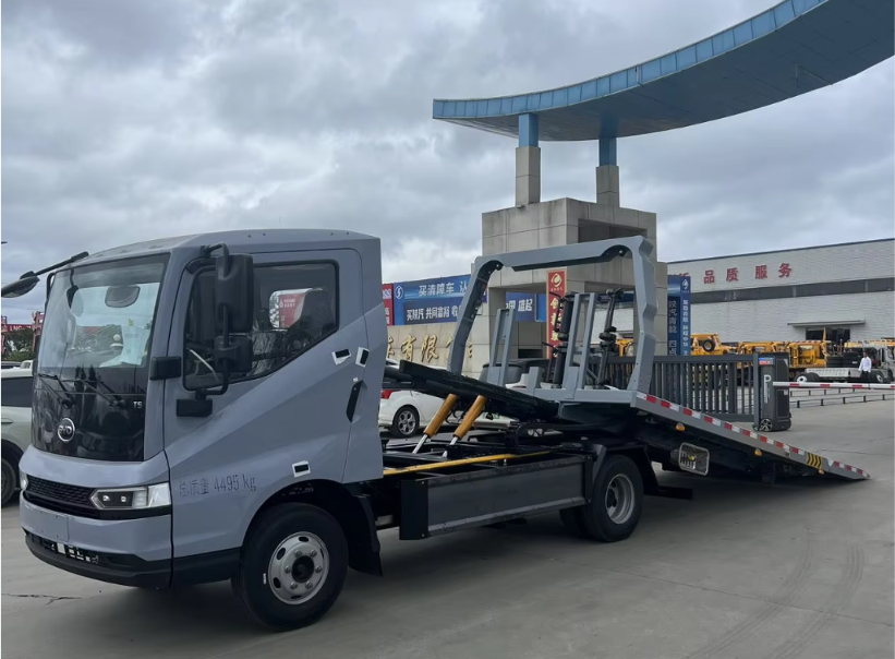BYD Pure Electric Flatbed Wrecker Truck