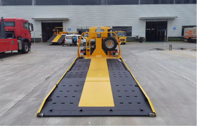 HOWO 4×2 All-Landing Flatbed Trailer