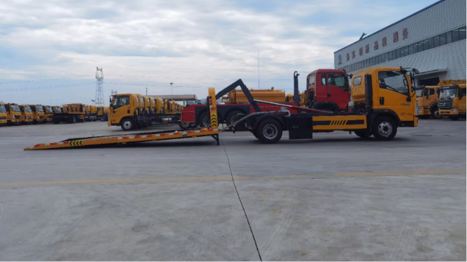 HOWO 4×2 All-Landing Flatbed Trailer