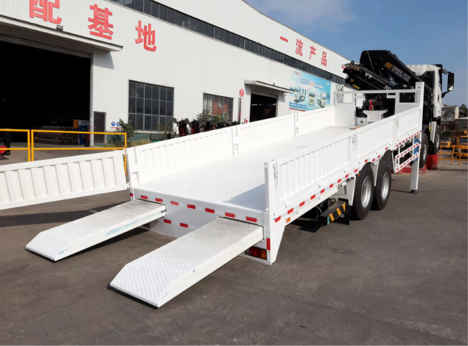 Isuzu 8x4 16-ton folding boom crane truck