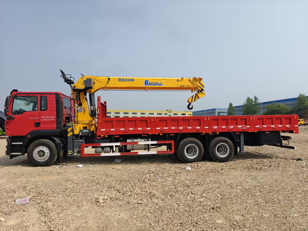 Howo 6X4 XCMG 14-ton 5-section boom truck crane