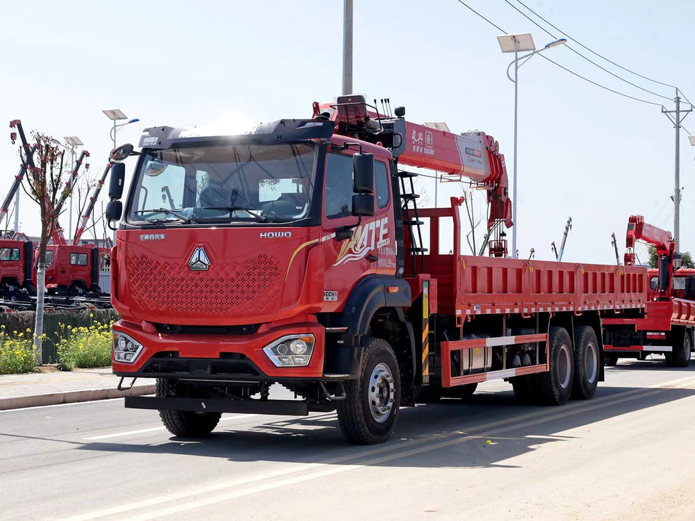 HOWO 6X4 12T truck mounted crane
