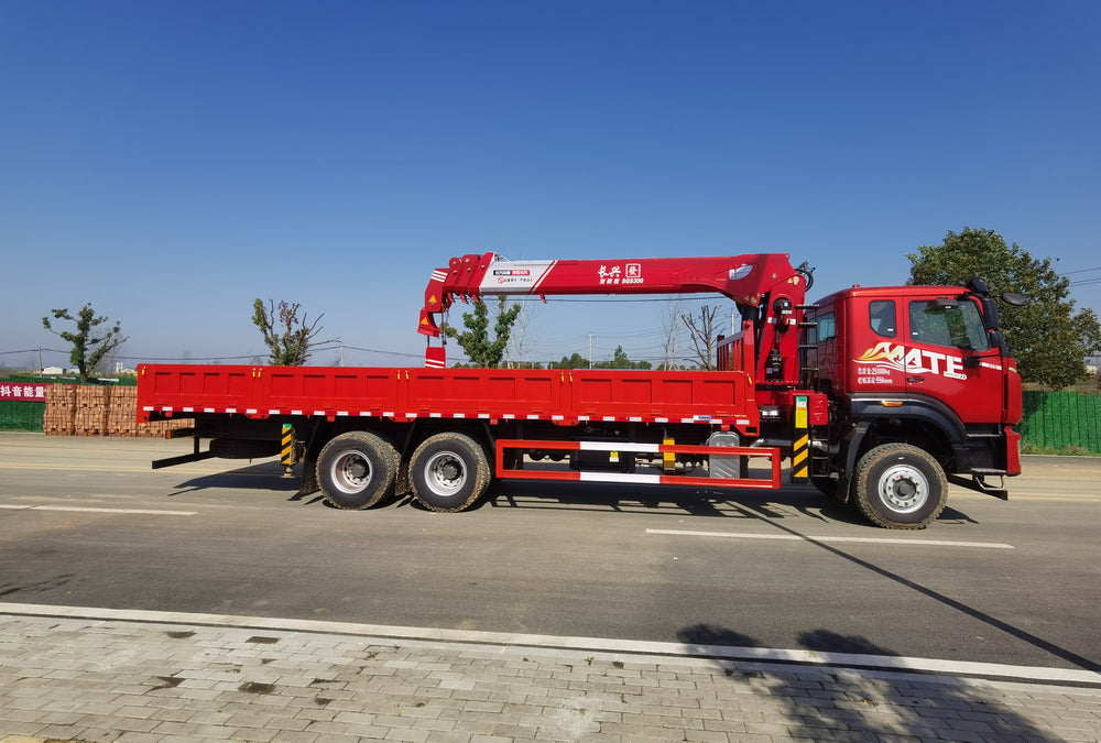 HOWO 6X4 12T truck mounted crane