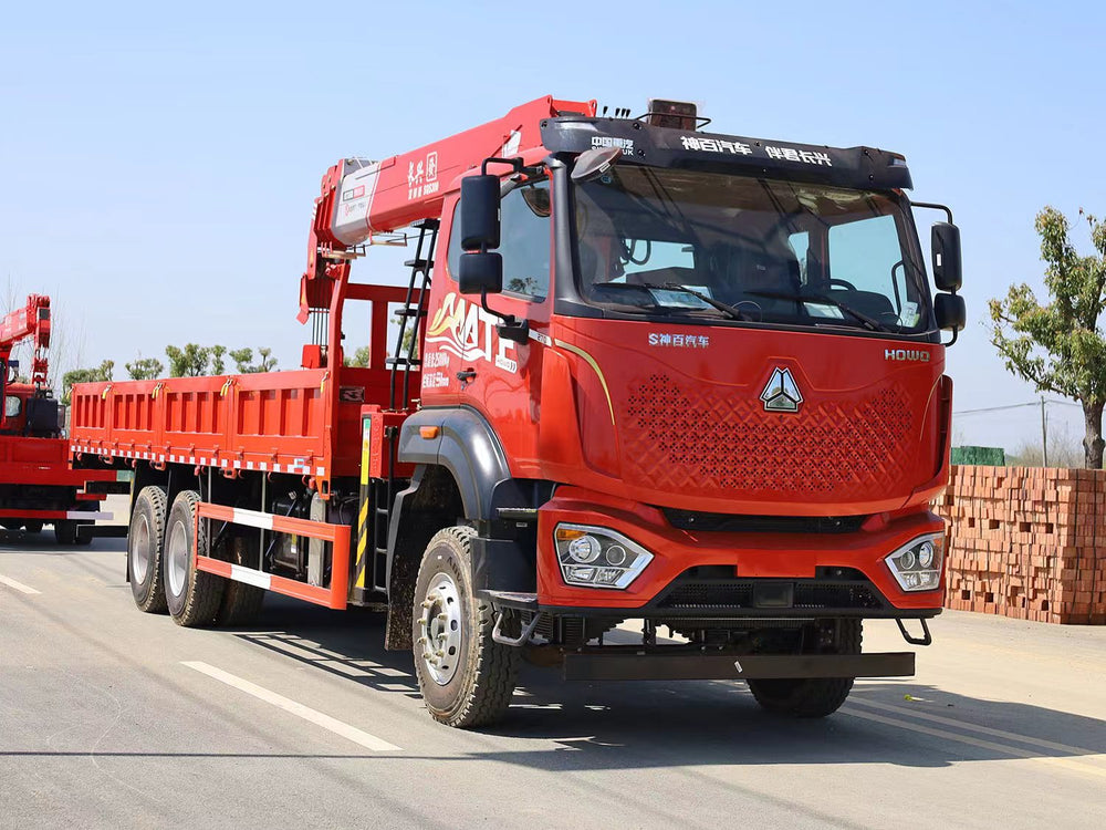 HOWO 6X4 12T truck mounted crane