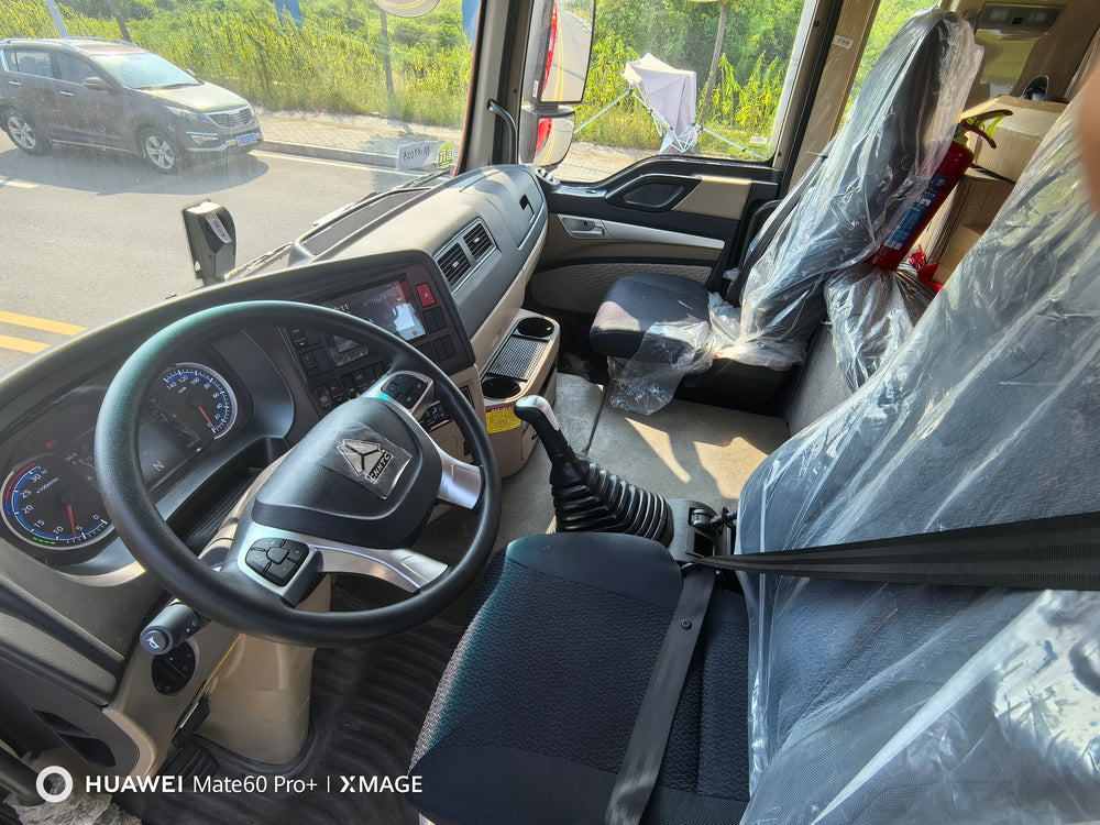 HOWO 8X4 16T truck mounted crane