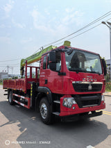 HOWO TX 4×2 Zoomlion 12-ton 5-section arm Weichai 240 horsepower 4.6 displacement-the strongest four-cylinder heart in the truck crane industry