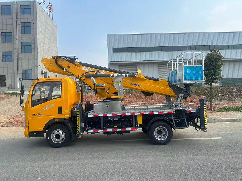 HOWO 4X2 GK35 aerial work vehicle