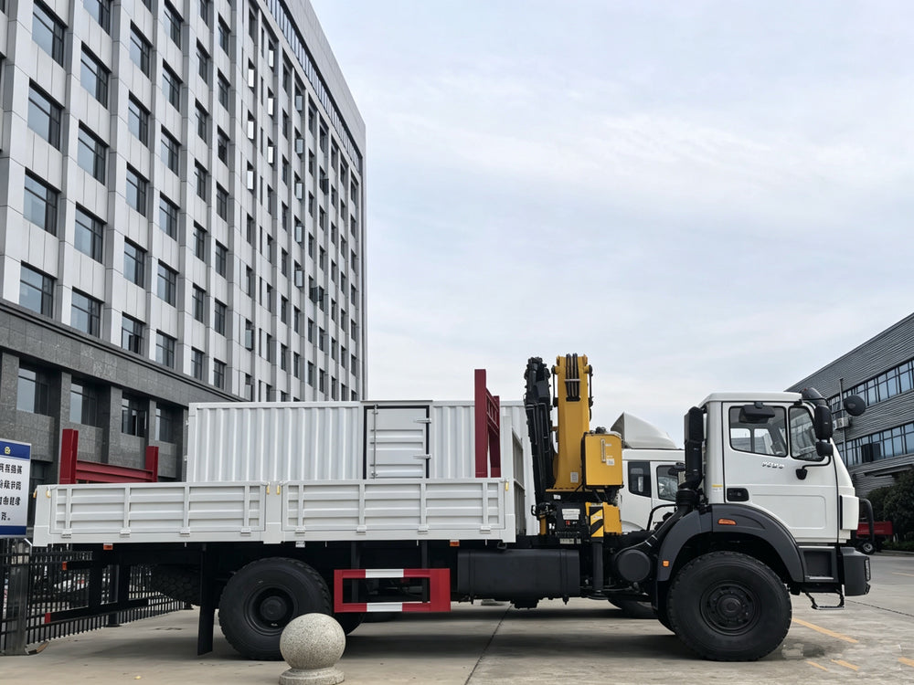 BeiBen 4x4 XCMG 10-ton folding boom crane