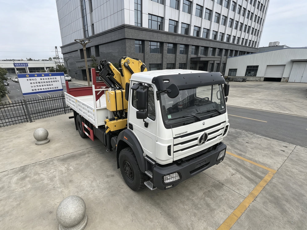 BeiBen 4x4 XCMG 10-ton folding boom crane