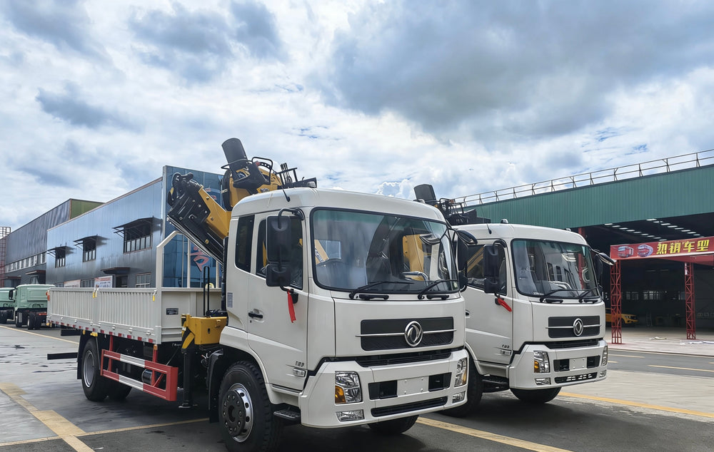 Dongfeng 4x4 XCMG 10-ton folding boom crane