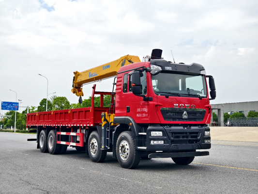 HOWO 8X4 XCMG 12T Truck-mounted Crane