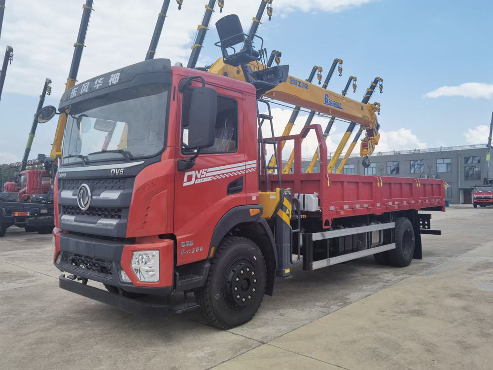 Dengfeng 8T truck-mounted crane