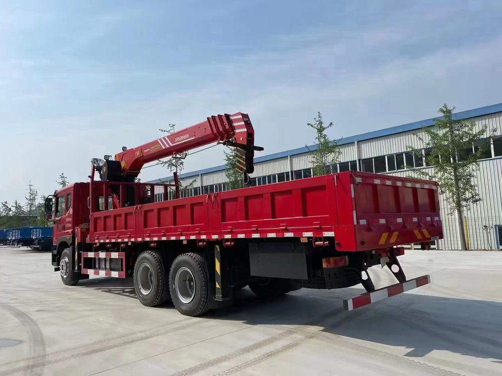 Dongfeng 6x4 12T Truck Mounted Crane