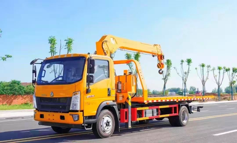 HOWO 4T Wrecker Crane Truck