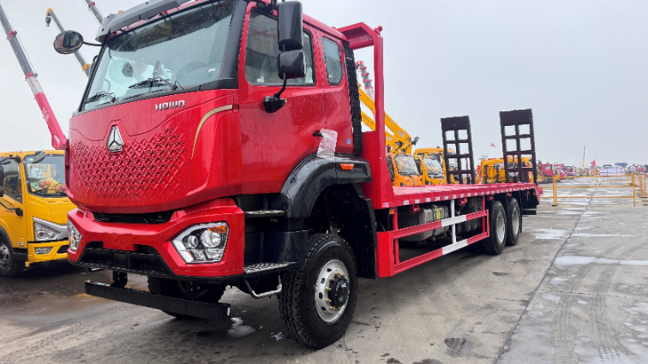HOWO 6X4 Flatbed Transport Truck