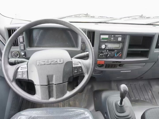 ISUZU 4x2 Refrigerated Truck