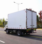 4 X2 HOWO 5T Refrigerator truck