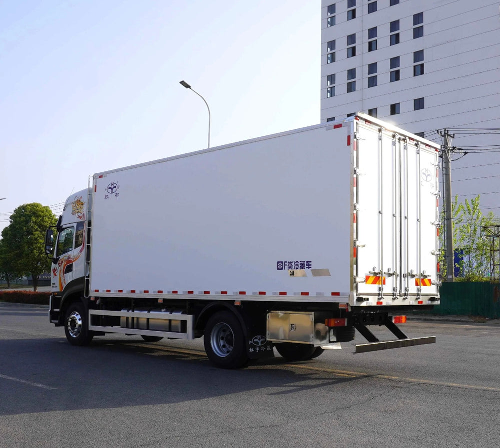 4 X2 Dongfeng 10T Refrigerator truck