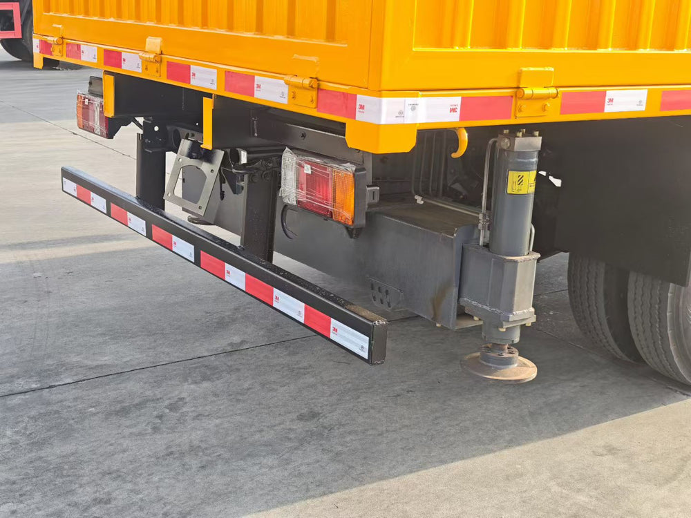 Isuzu 20-meter 3-in-1 Aerial Work Truck