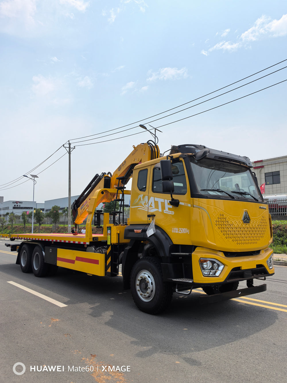 HOWO 6X4 10T crane tow truck