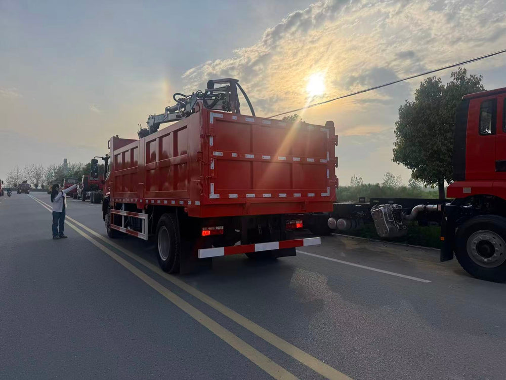 4X2 Dongfeng folding arm grab truck