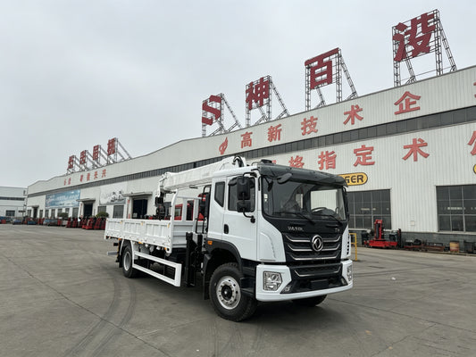 Dengfeng 8T truck-mounted crane