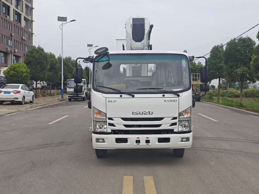 Isuzu 30.6-meter aerial work vehicle