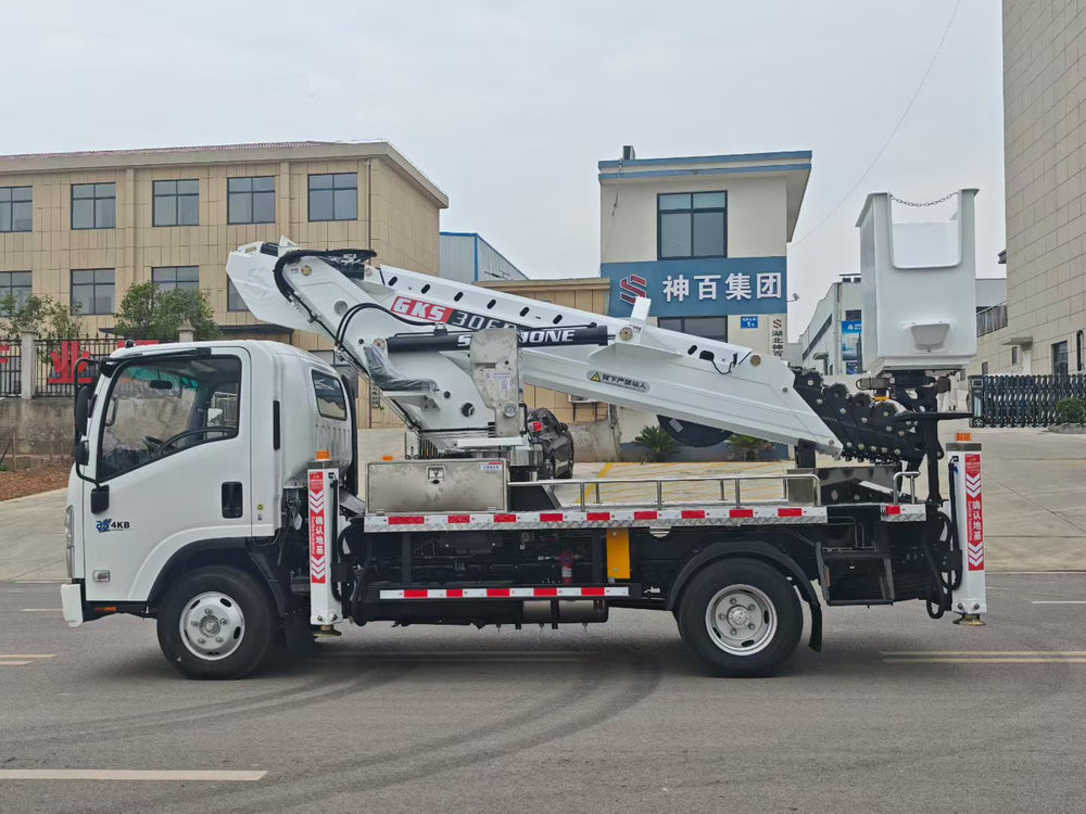 Isuzu 30.6-meter aerial work vehicle