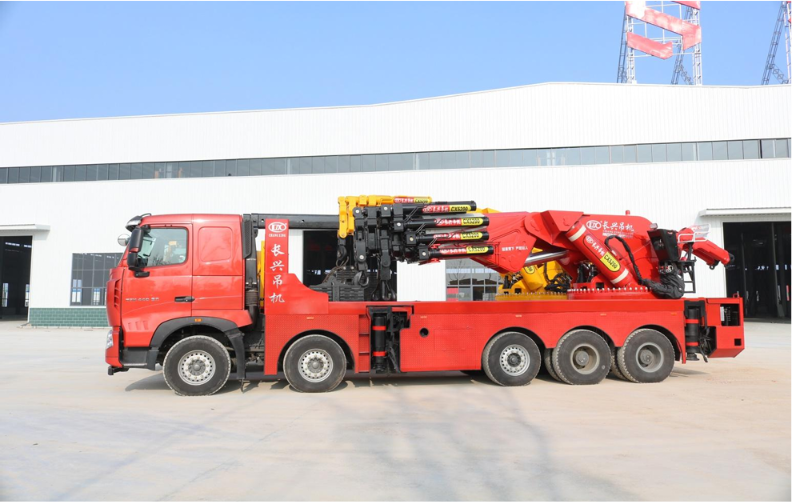 HOWO 10X4 130-ton heavy-duty knuckle boom crane