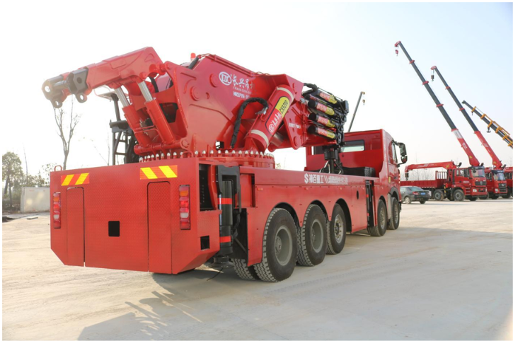 HOWO 10X4 130-ton heavy-duty knuckle boom crane