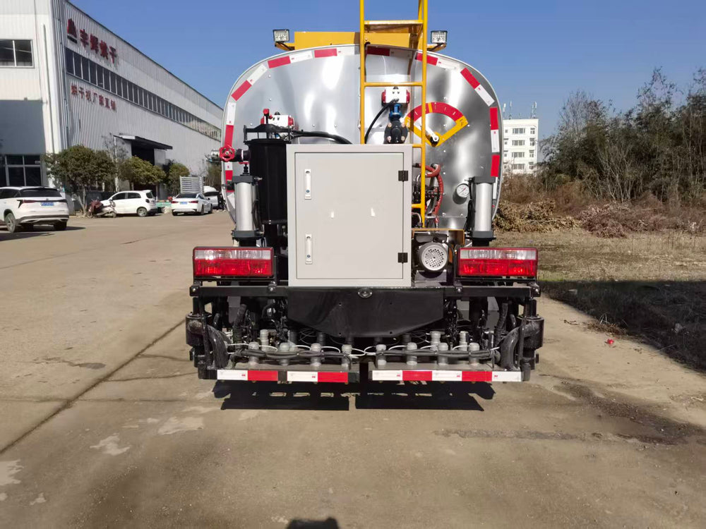 DongFeng 6T Asphalt Distributor Truck