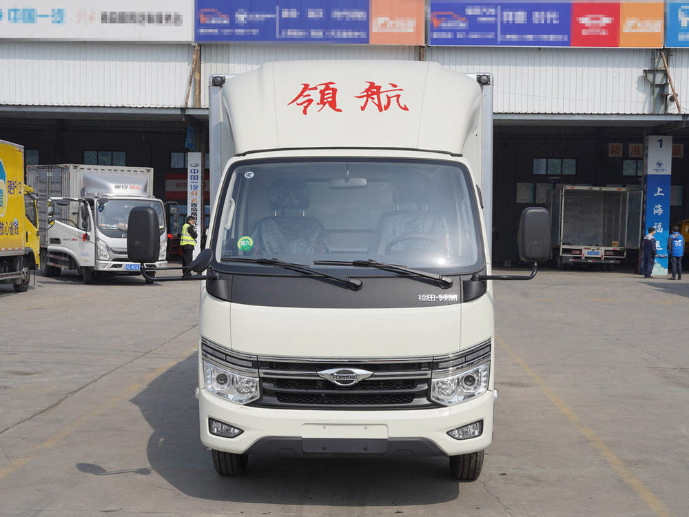 Foton Linghang box truck - front view