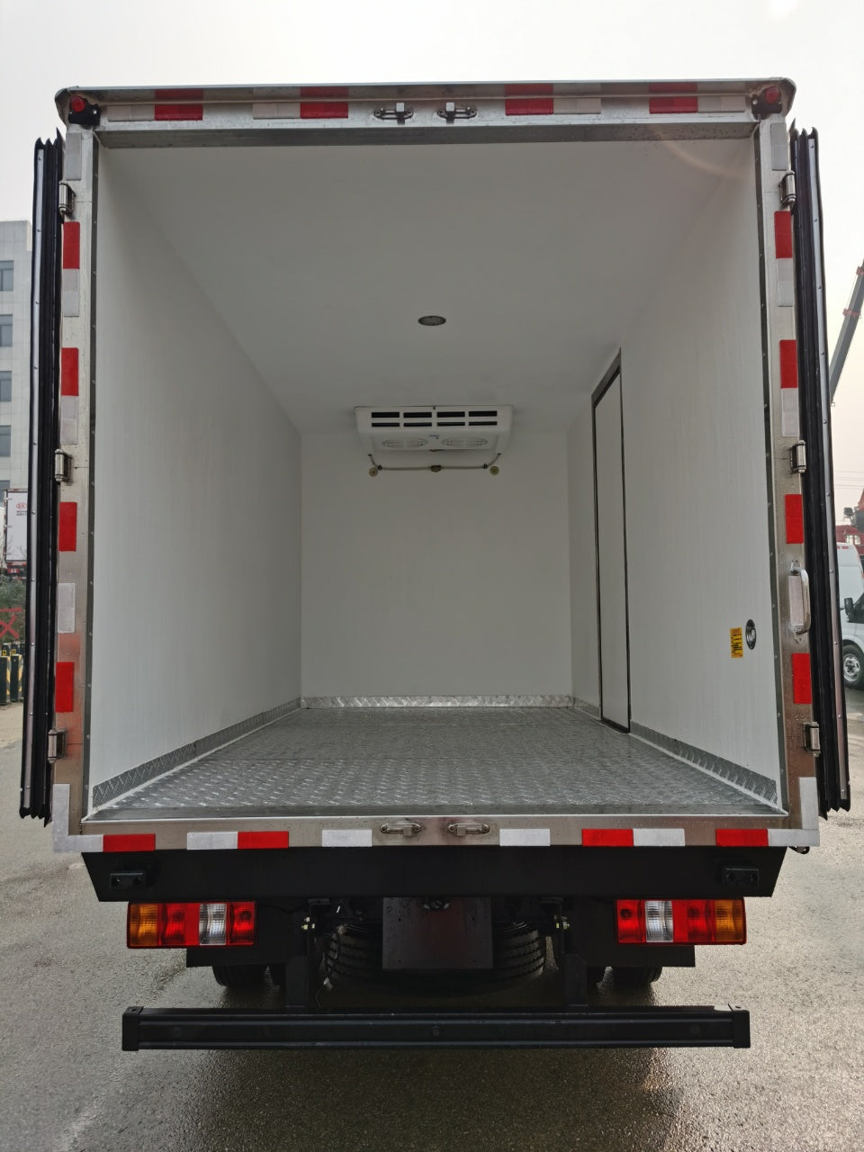 ISUZU EC5 Refrigerated Truck