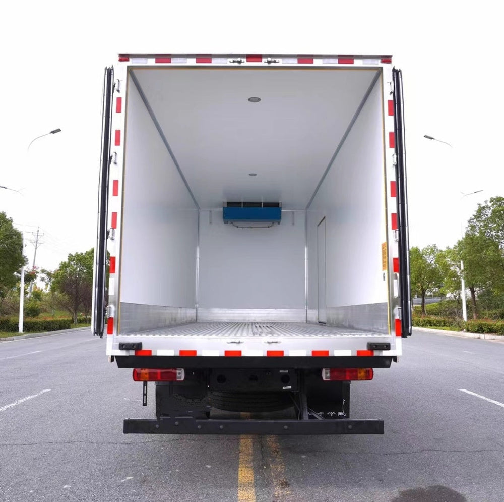 FOTON 6.8m E6 300HP Refrigerated Truck
